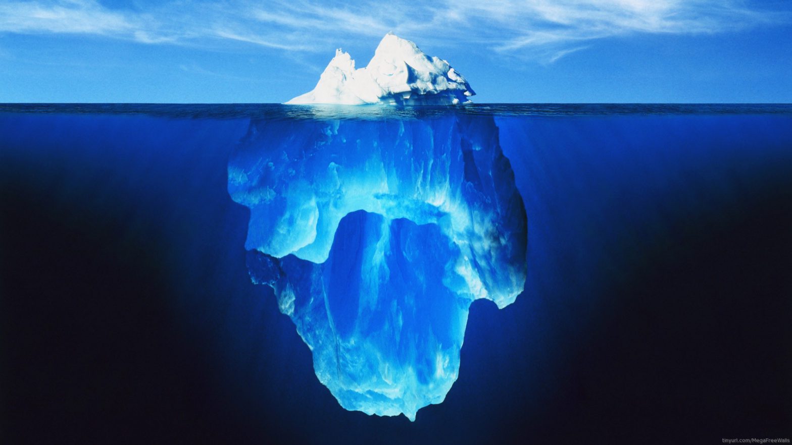 image iceberg semi-immerge